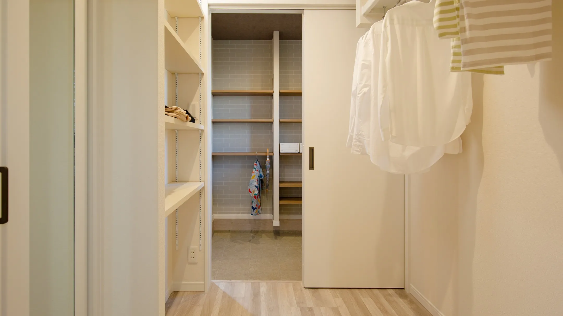 クローゼットは出来れば1階の方が使い勝手が良いですね。