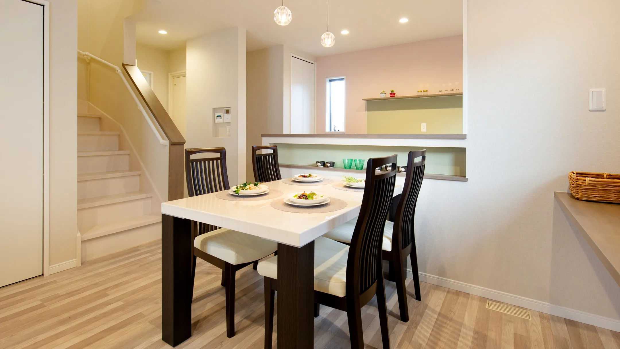 クローゼットは出来れば1階の方が使い勝手が良いですね。